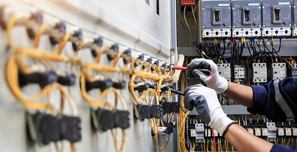 Professional Electrician technician working in DeLand, FL